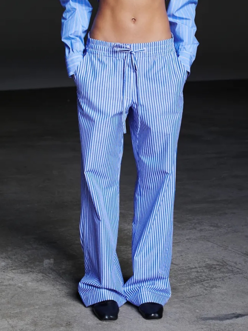 THAKOON Spring 2023 RTW Blue White Striped Straight Leg Cotton Trousers Size 6